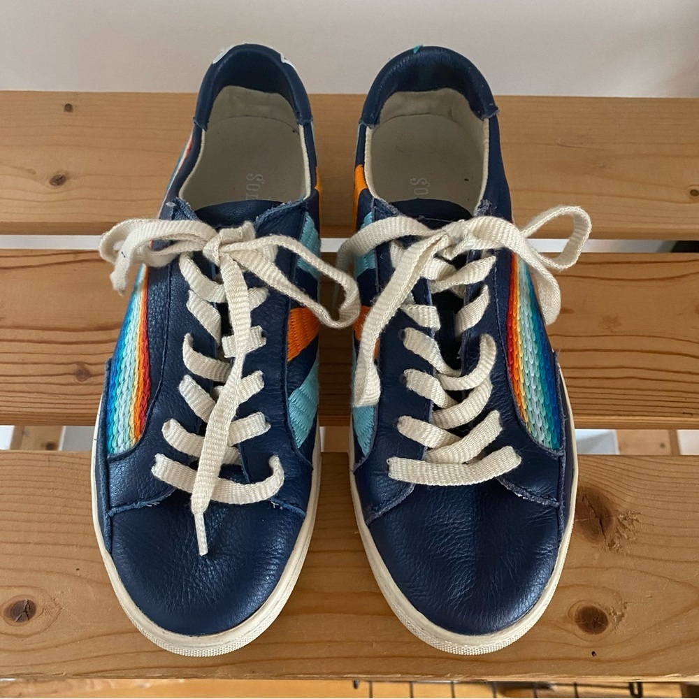 Soludos Blue Rainbow Wave Chill Out Embroidered Leather Sneaker 6.5 - Picture 5 of 15